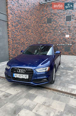 Седан Audi A4 2014 в Днепре