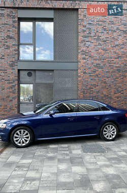 Седан Audi A4 2014 в 