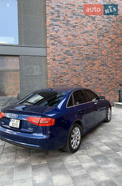 Седан Audi A4 2014 в 