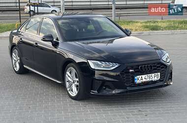 Седан Audi A4 2023 в 