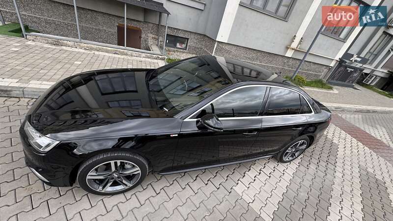 Седан Audi A4 2016 в Ивано-Франковске