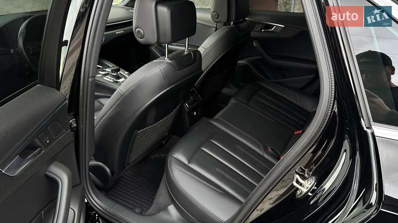 Седан Audi A4 2016 в Ивано-Франковске