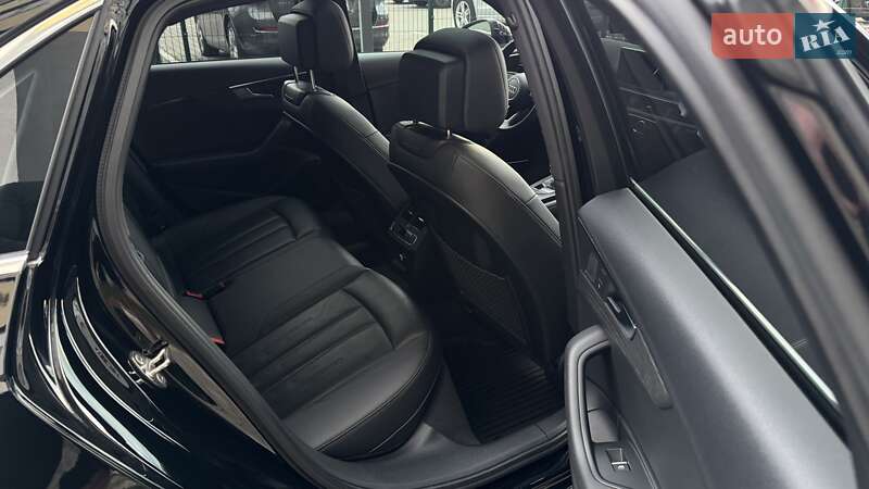 Седан Audi A4 2016 в Ивано-Франковске