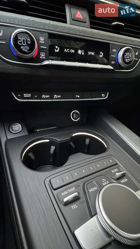 Седан Audi A4 2016 в Ивано-Франковске