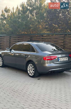 Седан Audi A4 2013 в 