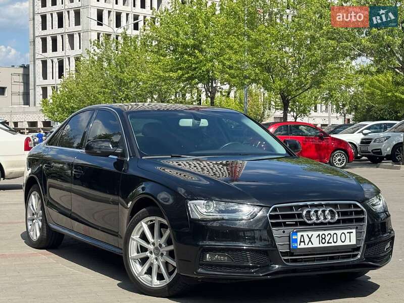 Седан Audi A4 2014 в 