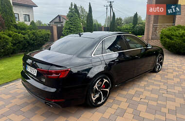 Седан Audi A4 2016 в 