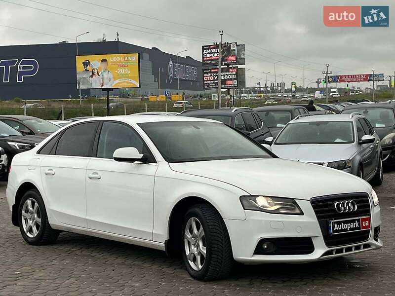 Седан Audi A4 2010 в Львове