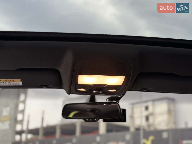 Седан Audi A4 2014 в Киеве