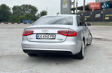 Седан Audi A4 2014 в 