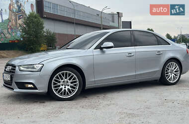 Седан Audi A4 2014 в 