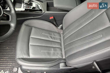 Седан Audi A4 2020 в 