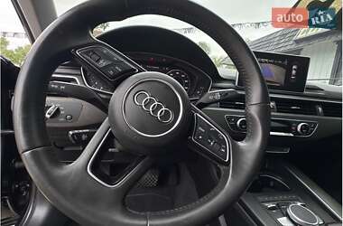 Седан Audi A4 2019 в 