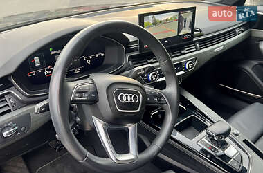 Седан Audi A4 2022 в 