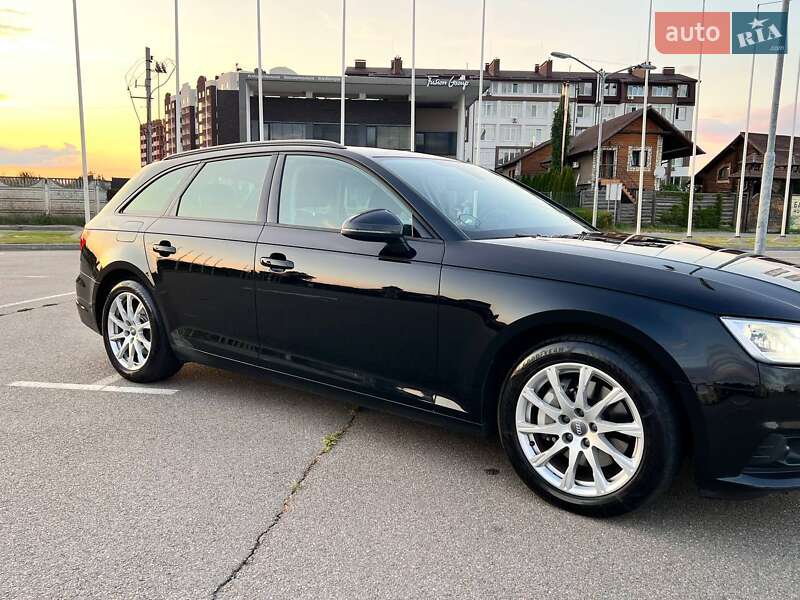Универсал Audi A4 2019 в Киеве