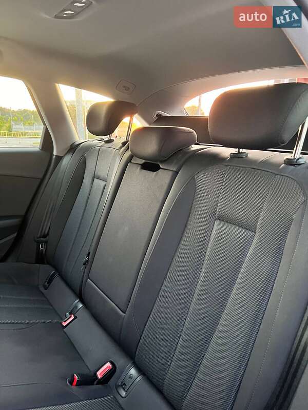 Универсал Audi A4 2019 в Киеве