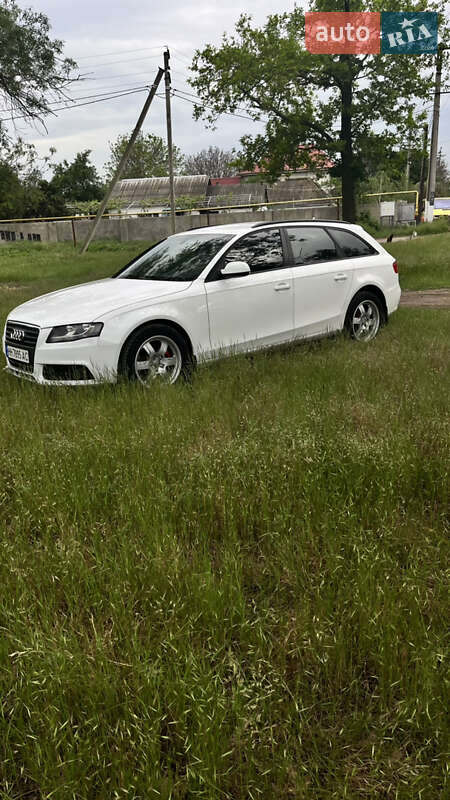 Универсал Audi A4 2009 в Веселинове