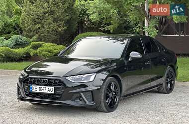 Седан Audi A4 2022 в Дніпрі