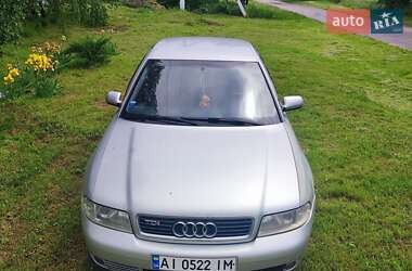 Седан Audi A4 2000 в 