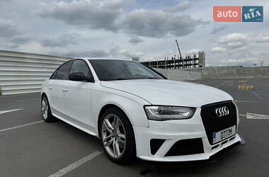 Седан Audi A4 2015 в 