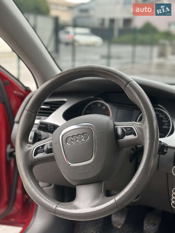 Седан Audi A4 2009 в Черновцах