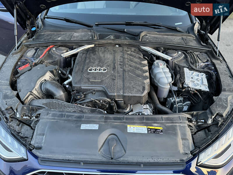 Седан Audi A4 2023 в Львове