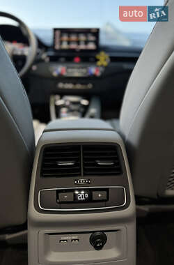 Седан Audi A4 2023 в 