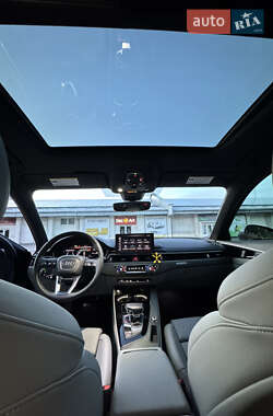 Седан Audi A4 2023 в 