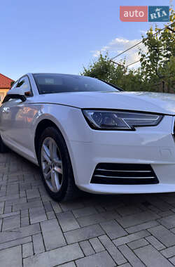 Седан Audi A4 2017 в 