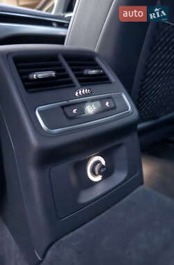 Седан Audi A4 2017 в 