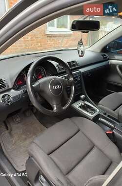 Седан Audi A4 2004 в 