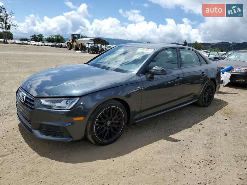 Седан Audi A4 2018 в 