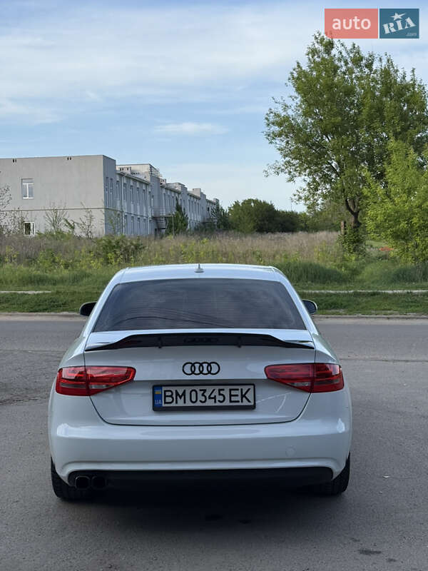 Седан Audi A4 2012 в Сумах