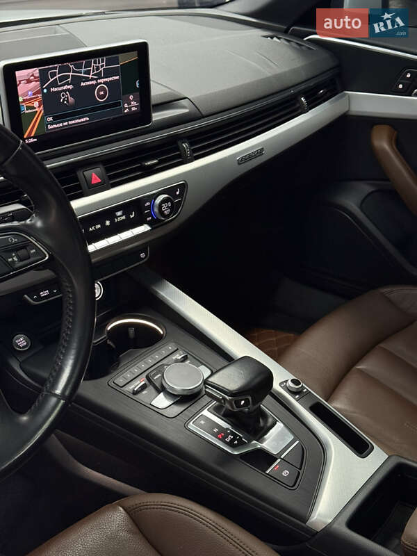 Седан Audi A4 2016 в Одессе