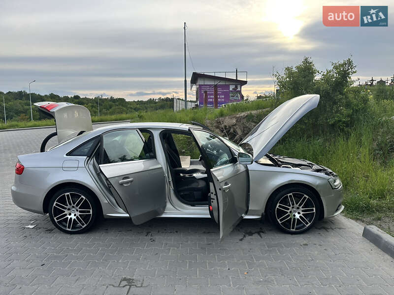 Седан Audi A4 2012 в Львові
