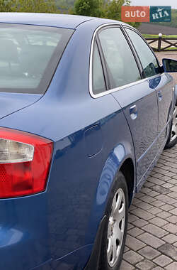 Седан Audi A4 2001 в 