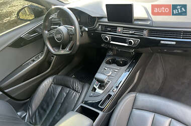 Седан Audi A4 2019 в 