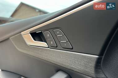 Седан Audi A4 2016 в 