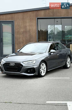 Седан Audi A4 2022 в Києві