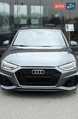Седан Audi A4 2022 в 