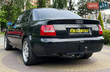 Седан Audi A4 2000 в 