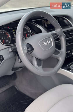 Седан Audi A4 2013 в 