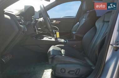 Седан Audi A4 2018 в 