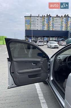 Седан Audi A4 2003 в 