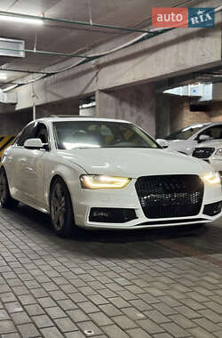 Седан Audi A4 2014 в 