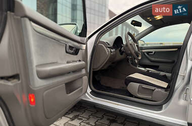 Седан Audi A4 2001 в 