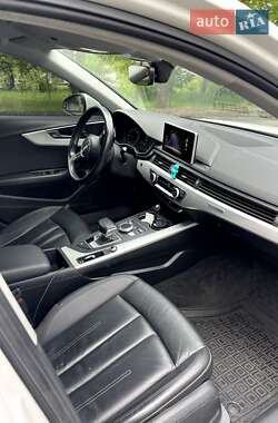 Седан Audi A4 2016 в 