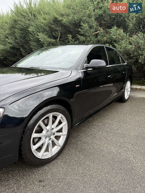 Седан Audi A4 2015 в Киеве