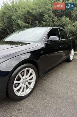 Седан Audi A4 2015 в 