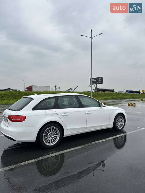 Универсал Audi A4 2014 в Львове